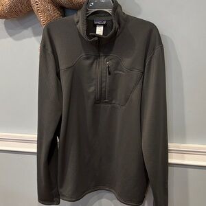 Patagonia Dark Gray R1 Men’s Quarter-Zip Fleece